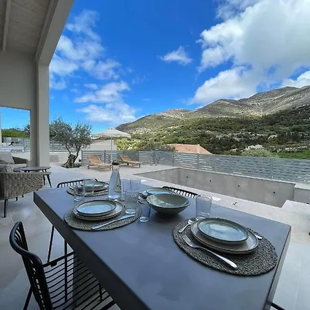 Myrtia I Villa Anomeriá