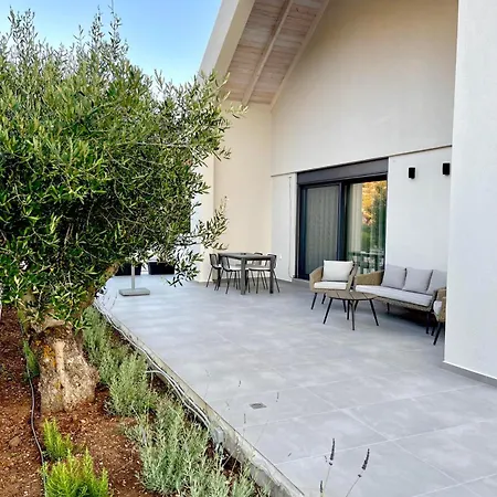 Myrtia I Villa